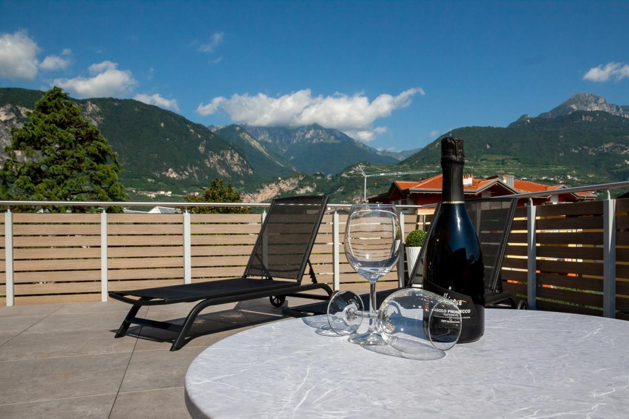 Appartement Le Terrazze Living à Riva del Garda Extérieur photo